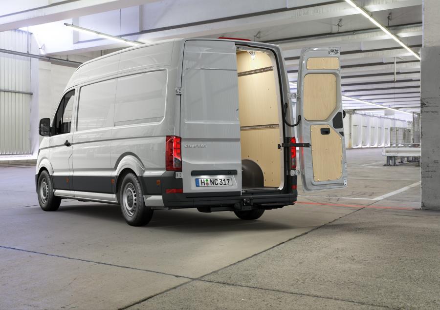  Volkswagen Crafter High Roof Van 2016 года  (фото 8 из 49)